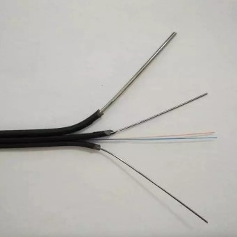 1 veste du porteur central G657A LZSH de fil d'acier de câble d'interface du noyau FTTH