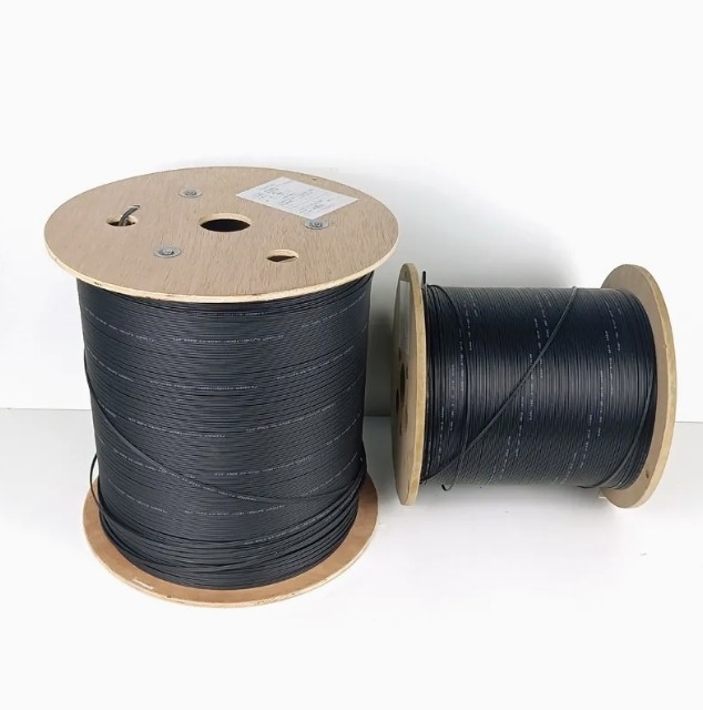 Câble à fibre optique extérieur en métal en forme de papillon avec 1 cœur introduit