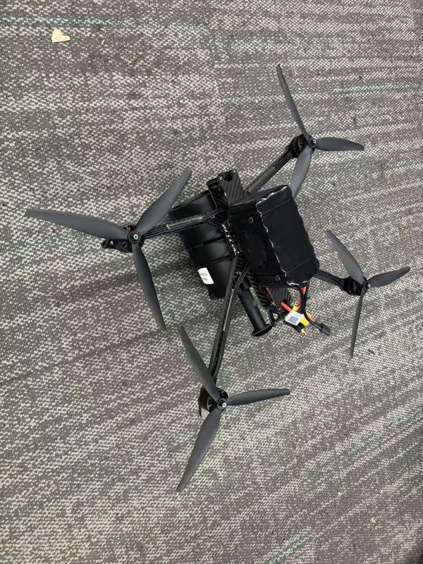 Matériau de la gaine de revêtement confidentiel pour drone FPV quadricoptère 25 km/rouleau Câblage interne à externe Type de connecteur FC pour haute résistance à la traction