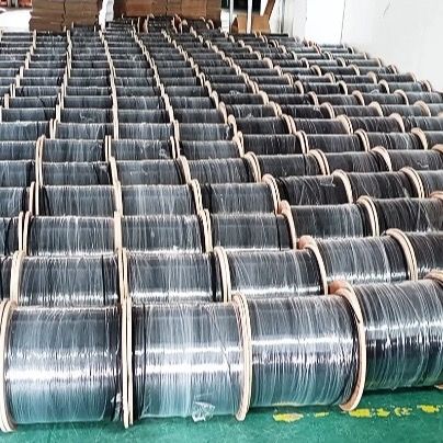 Câble optique FTTH de messagerie noir, 4 conducteurs, utilisé pour la construction de communications